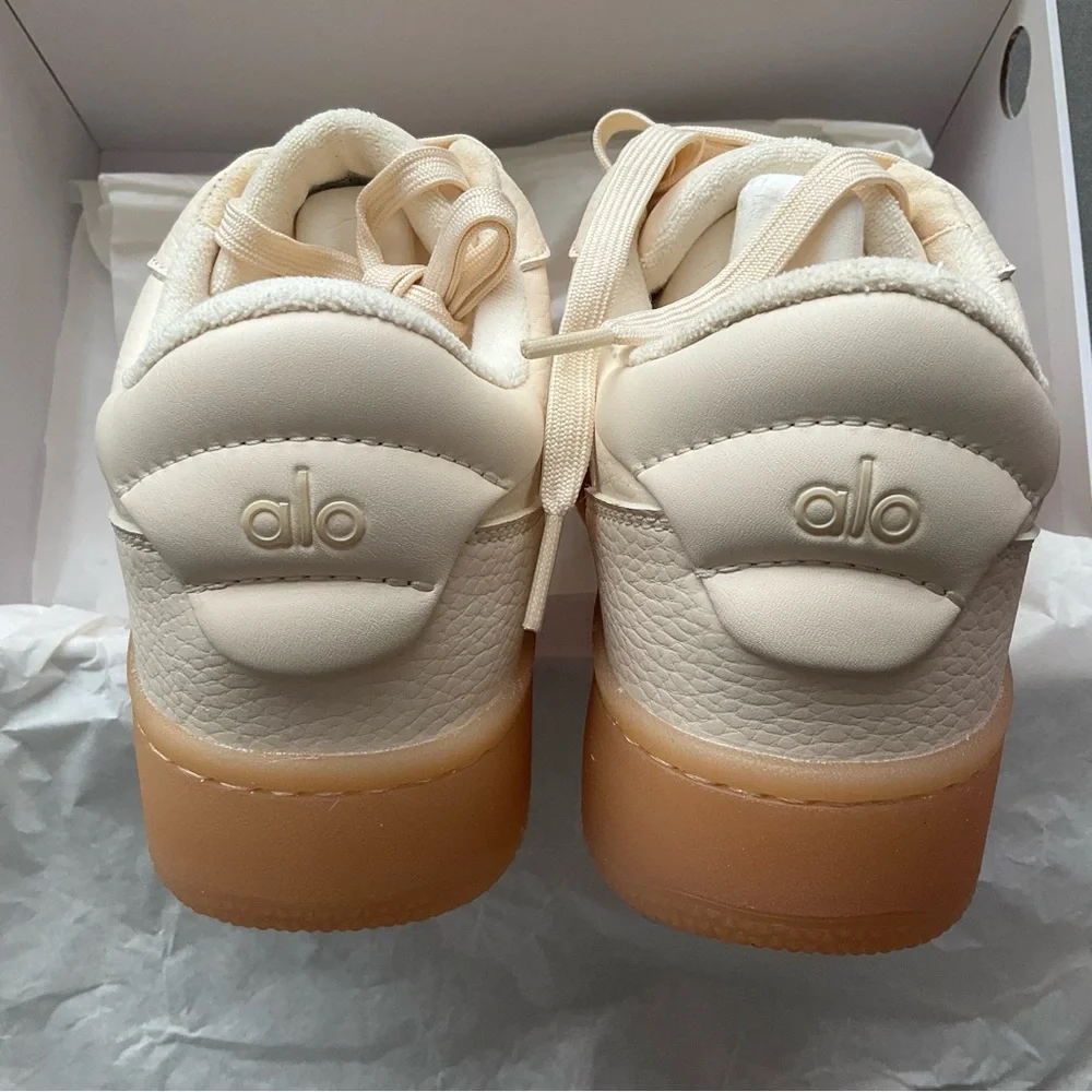 ALO Yoga new box